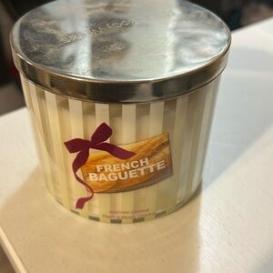 Bath & body Works candle